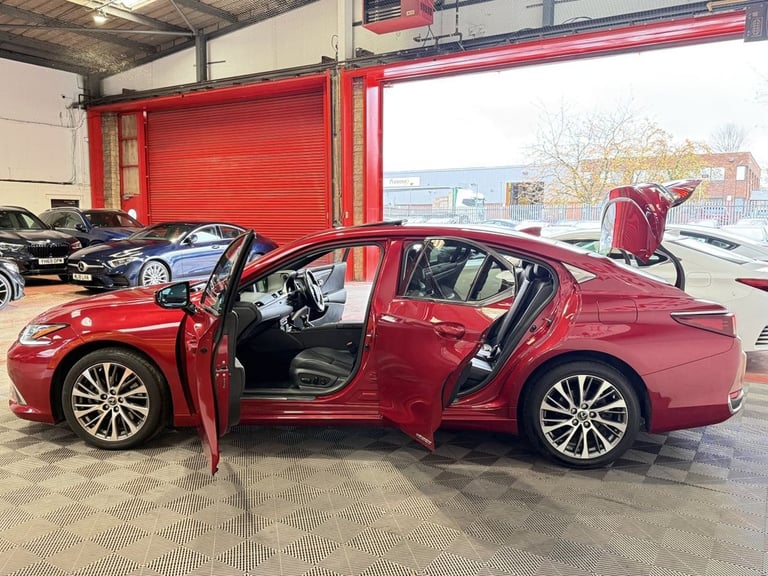 2019 Lexus ES 2.5 300h Saloon 4dr Petrol Hybrid E-CVT Euro 6 (s/s) (218 ps) Saloon PETROL/ELECTRI...