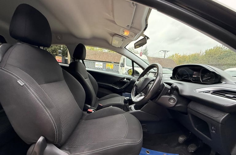 2018 Peugeot 208 1.2 PureTech Black Edition Euro 6 3dr Petrol