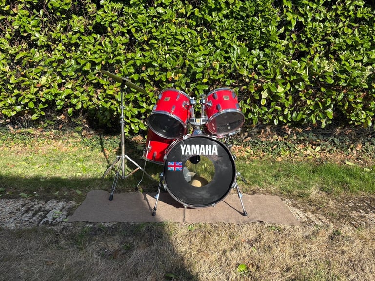 Yamaha five piece Drumkit £165