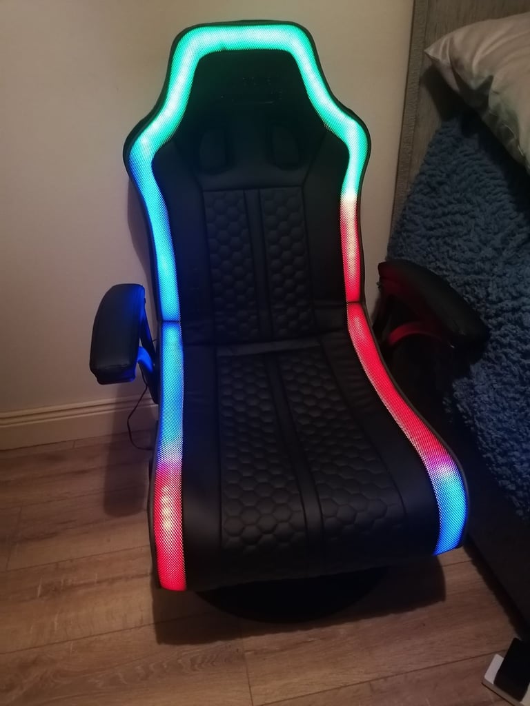 Gaming chair 