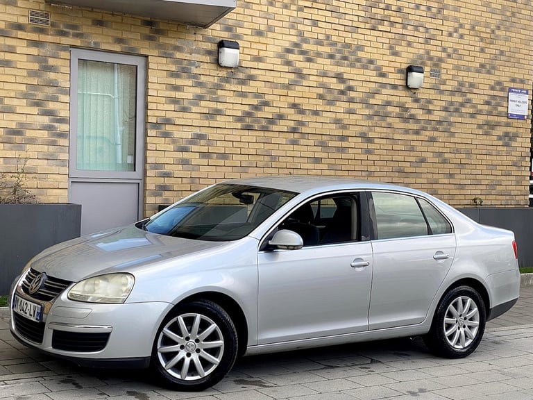 image for LEFT HAND DRIVE 2006 VOLKSWAGEN JETTA 1.6 FSI PETROL [FRENCH PLATES] MANUAL| LHD