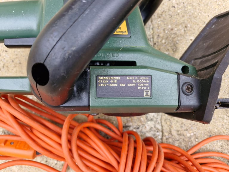 Black & Decker GT 220 hedge trimmer