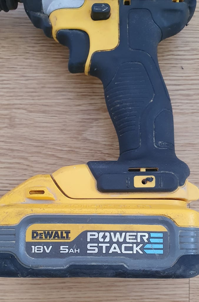 SCAFFOLDERS DEWALT DCF880N-XJ 18V XR.
