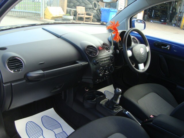 2006 Volkswagen Beetle 1.6 Luna 3dr HATCHBACK Petrol Manual