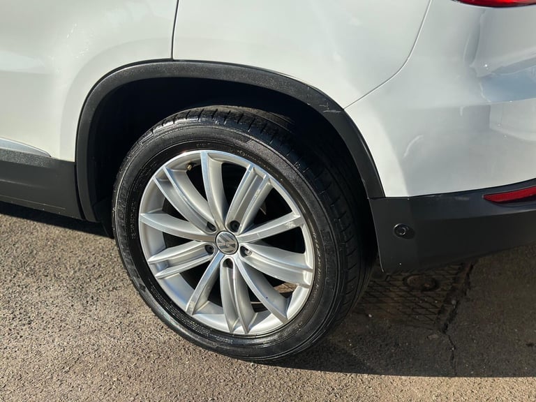 2015 Volkswagen Tiguan 2.0 TDI BlueMotion Tech Match Edition DSG 4WD Euro 6 (s/s) 5dr ESTATE Dies...