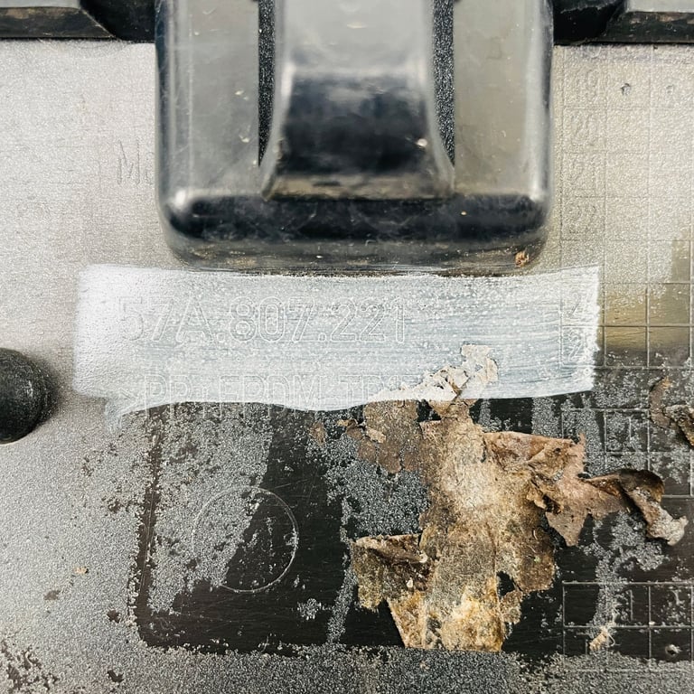 Skoda Karoq Front Bumper Genuine Grey With Washer Jets 2017 - 2021 [ap48]