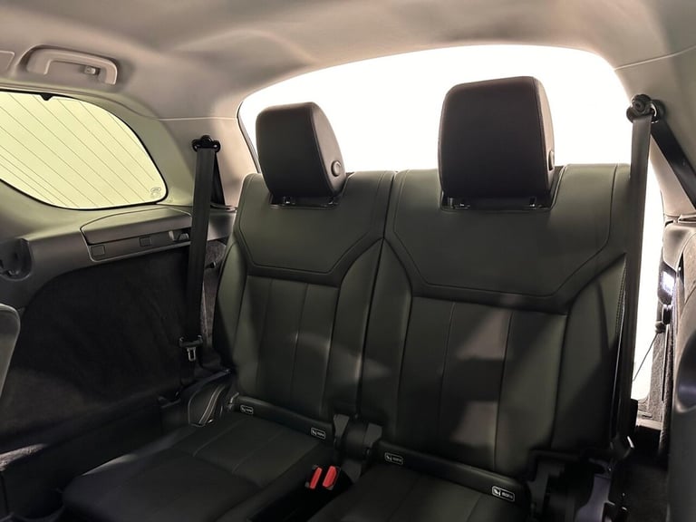 2020 Land Rover Discovery 3.0 SD V6 SE SUV 5dr Diesel Auto 4WD Euro 6 (s/s) (306 ps) ESTATE Diese...