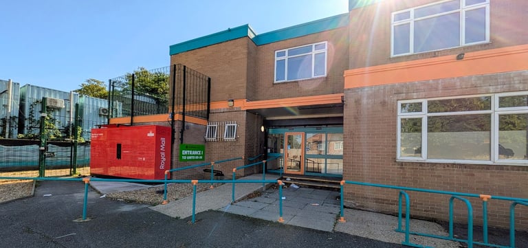 ForeStow Studios  A warm creative space for artists to rent 
