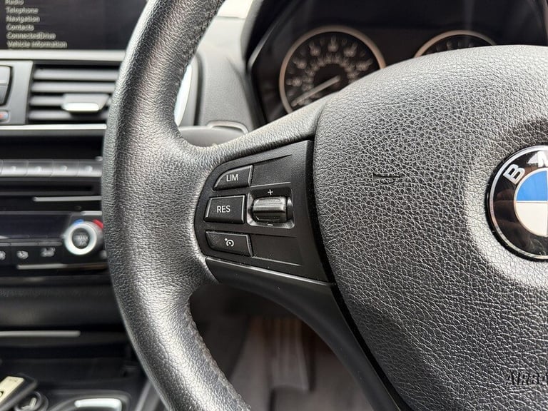 2015 BMW 1 Series 1.5 118i SE Hatchback 5dr Petrol Auto Euro 6 (s/s) (136 ps) Hatchback Petrol Au...
