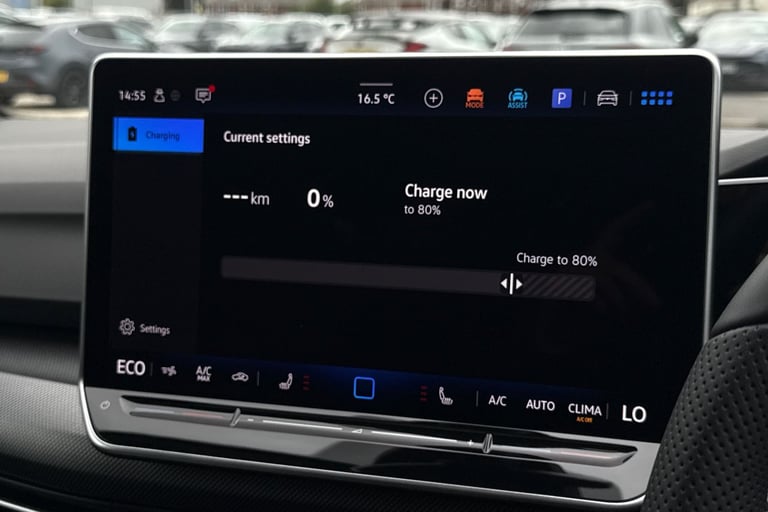 2025 Volkswagen Golf 1.5 TSI 272 GTE eHybrid 5dr DSG **HEADS UP DISPLAY + PAN ROOF** Hatchback PE...