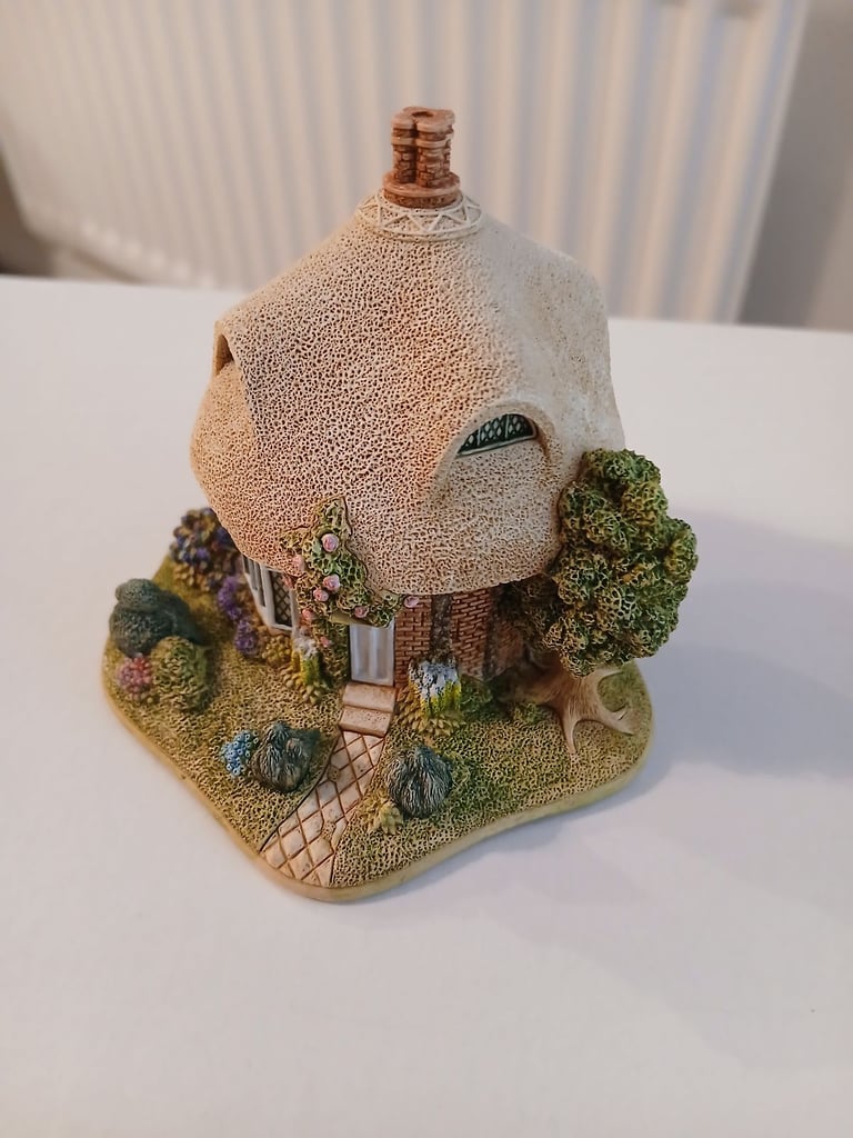 Lilliput lane Cottage 