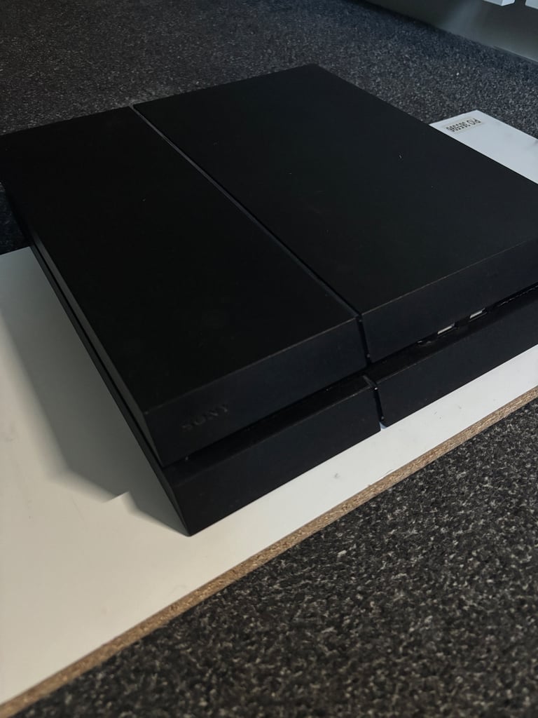Sony PS4 CUH-1216A 500GB Console (UK / Europe) — Original PS4, Good Condition