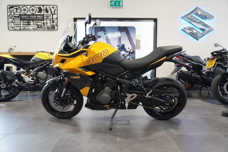 Triumph Tiger Sport 800, 2025, Cosmic Yellow. IN STOCK NOW