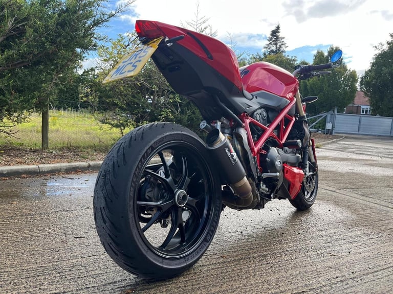 2014 64 DUCATI F848 STREETFIGHTER F 848 RED STUNNING BIKE NAKED MUSCLE MONSTER