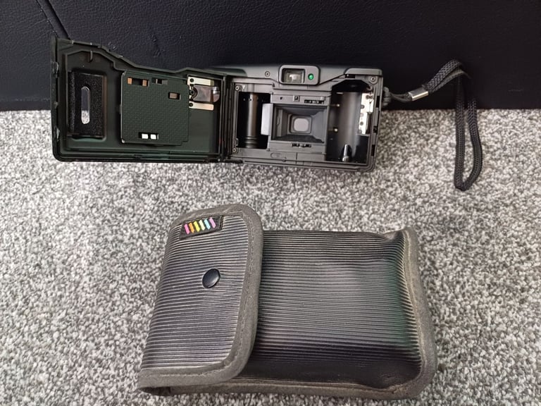 Olympus Trip 200 Camera 