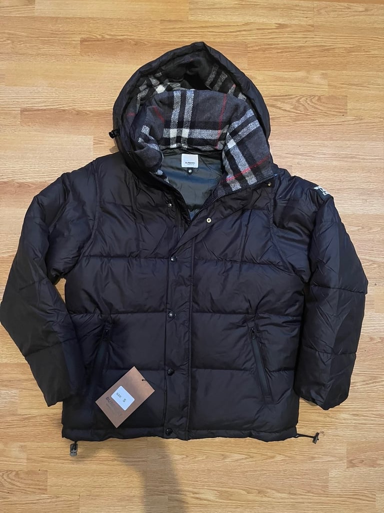 Burberry Puffer Coat Size S 