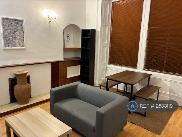 2 bedroom flat in Valleyfield Street, Edinburgh, EH3 (2 bed) (#2683119)