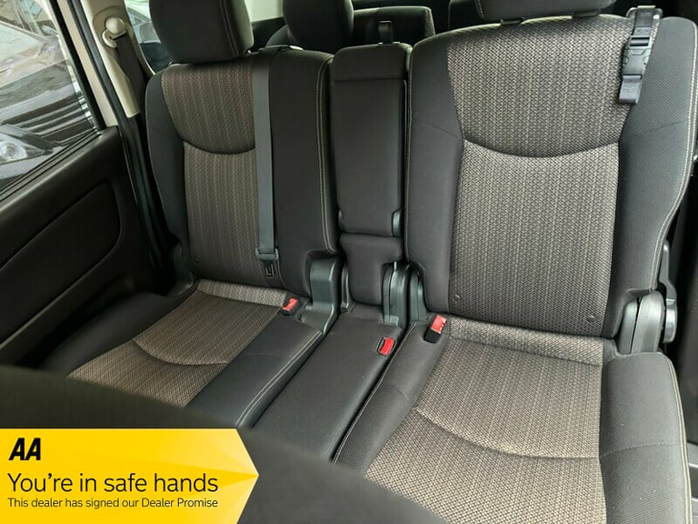 Nissan Serena 2.0 HYBRID AUTO 8 SEAT