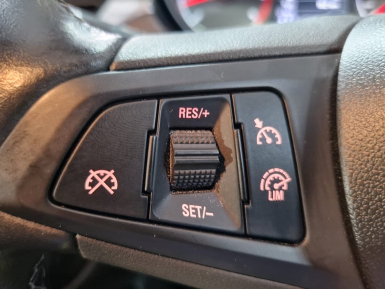 2016 Vauxhall Corsa 1.4T [100] ecoFLEX SE 5dr HATCHBACK Petrol Manual