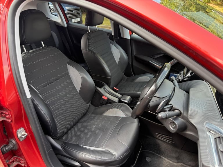 2015 Peugeot 2008 1.6 e-HDi Allure EGC Euro 5 (s/s) 5dr HATCHBACK Diesel Automatic