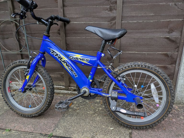 Kids Bike age 3 to 6, 15 inch wheels, 2 hi-vis vests and helmet, wide tyres, prop stand 