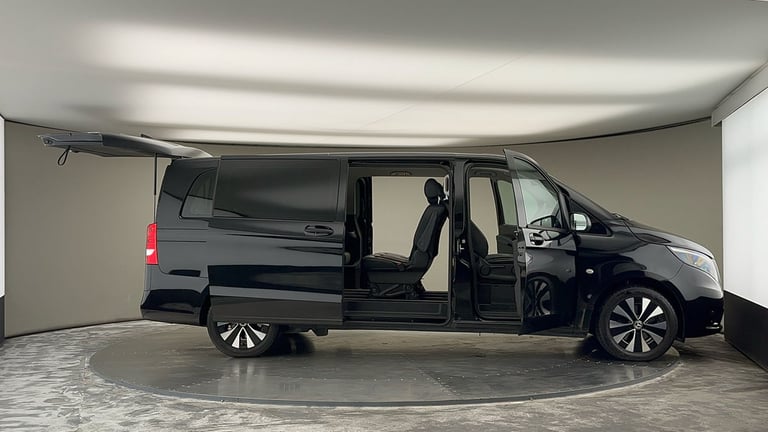 2022 Mercedes-Benz Vito 2.0 114 CDI SELECT Tourer Double Cab 5dr Diesel G-Tronic RWD L3 Euro 6 (s...
