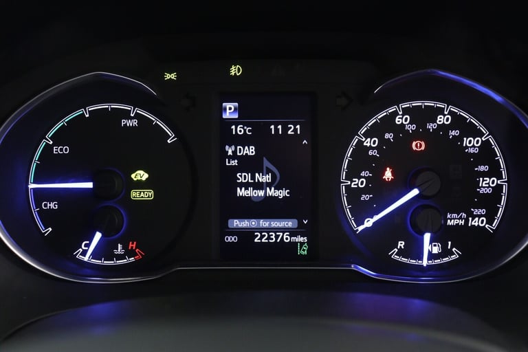 2018 Toyota Yaris 1.5 Hybrid Red Bi-tone 5dr CVT HATCHBACK PETROL/ELECTRIC Automatic