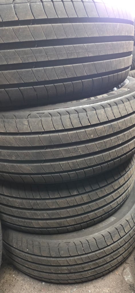 1955516 Michelin e primacy tyres