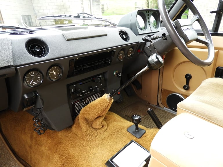 1982 RANGE ROVER CLASSIC 3-5 V8 EARLY 4 DOOR ONLY 42,000 MILES ORIGINAL !!!!