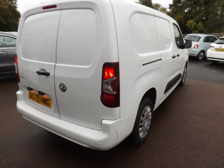 2020 Vauxhall Combo 1.5 Turbo D 2300 Sportive Panel Van 4dr Diesel Manual L2 H1 Euro 6 (s/s) (1 P...