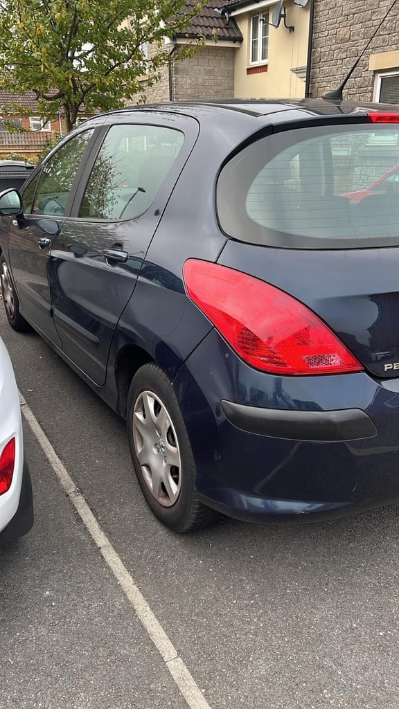 Peugeot 308 1598 CC 2009 model 104500 miles petrol Automatic MOT valid until Oct 2026