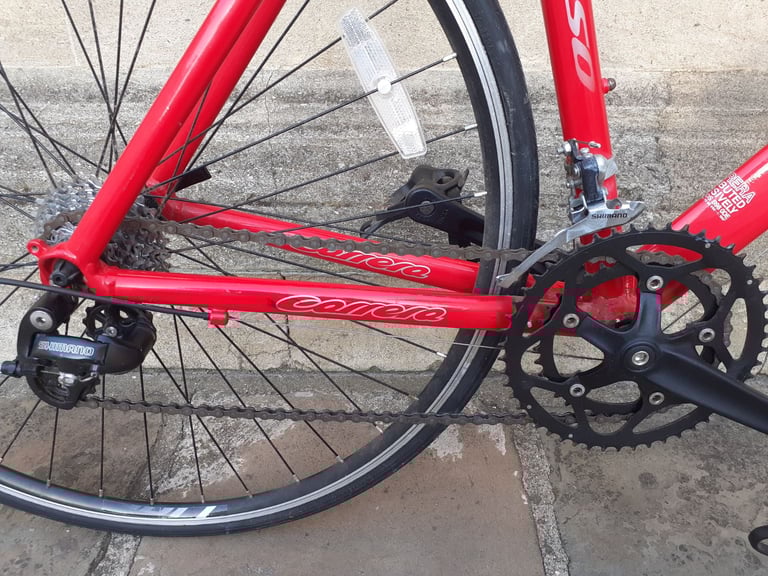 Carrera road bike  - EXCELLENT CONDITION 