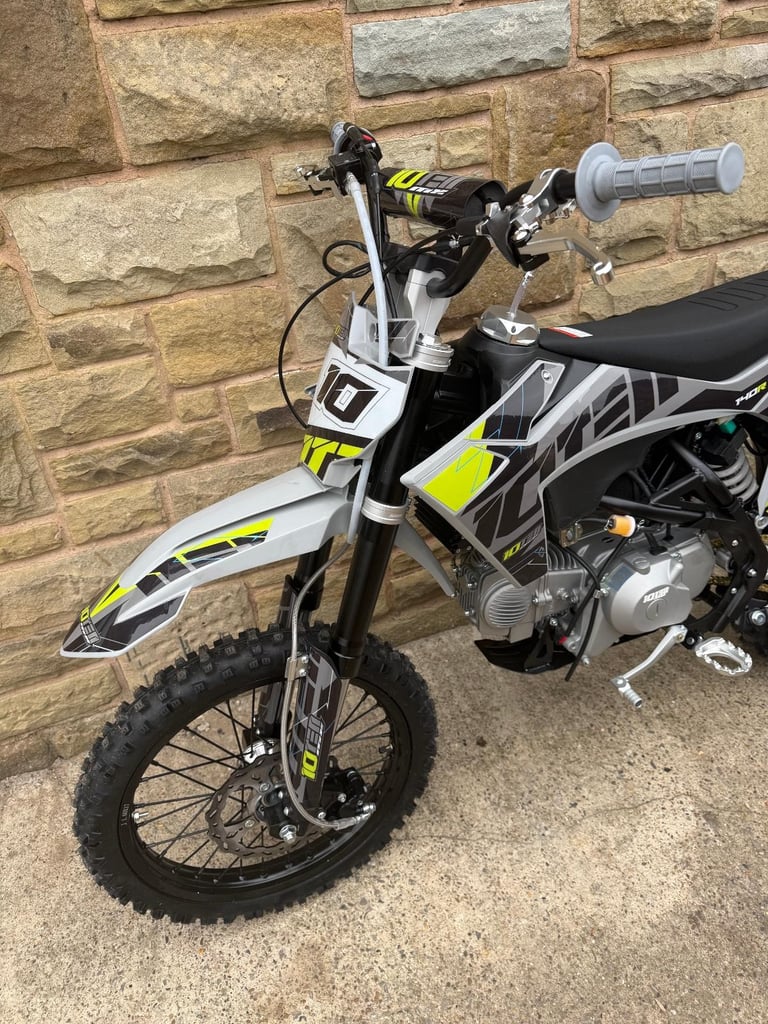 10TEN 140R 140CC 17/14  YOUTHS DIRT BIKE NEW