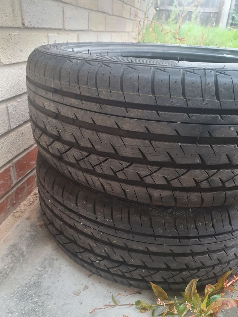 iLINK THUNDER U09 TYRES x 2