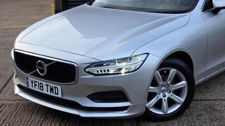 VOLVO S90 2.0 D4 Momentum Auto Euro 6 (s/s) 4dr 2018
