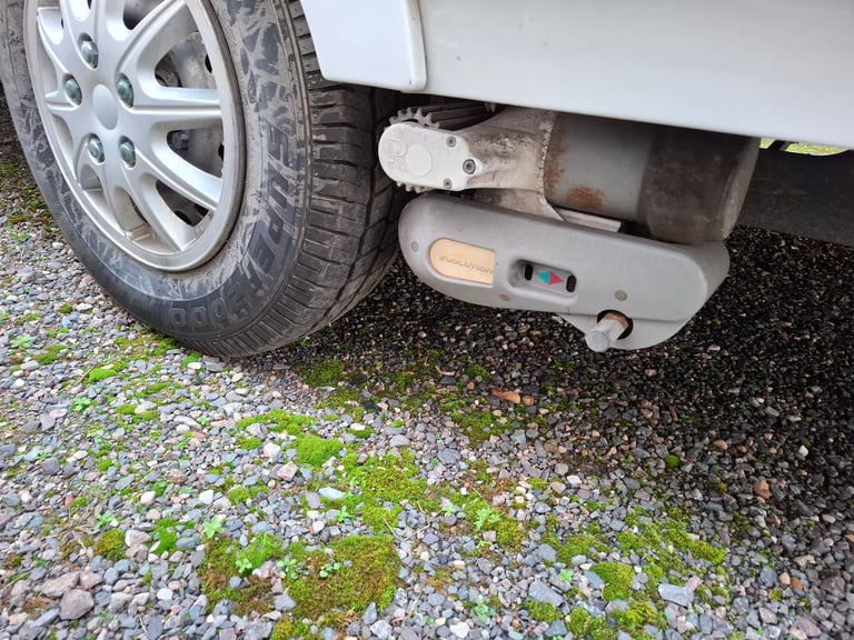 2003 Abbey Freestyle 520 SE 4 berth caravan with motor mover and solar panel