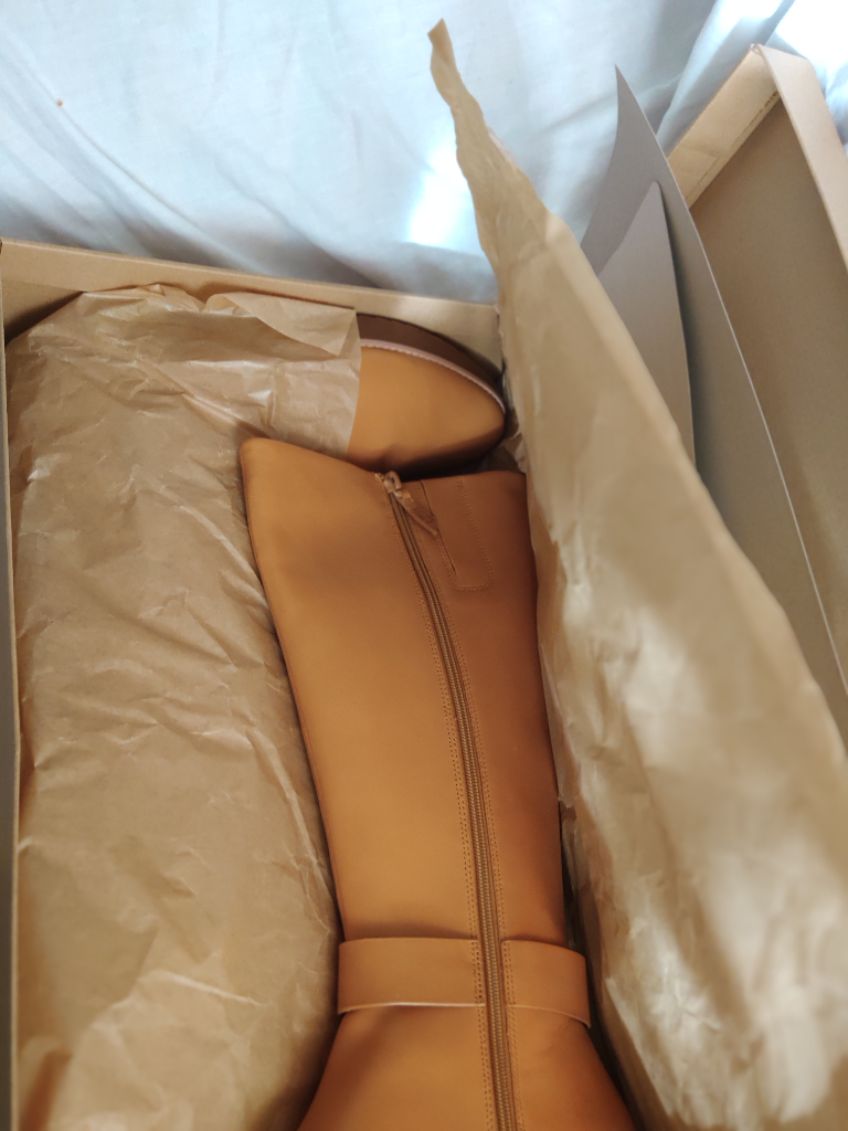 Ladies FitFlop size 7(UK) 41(EU) 09(US) mustard "Knot" leather knee-high boots BNIB £50 ovno