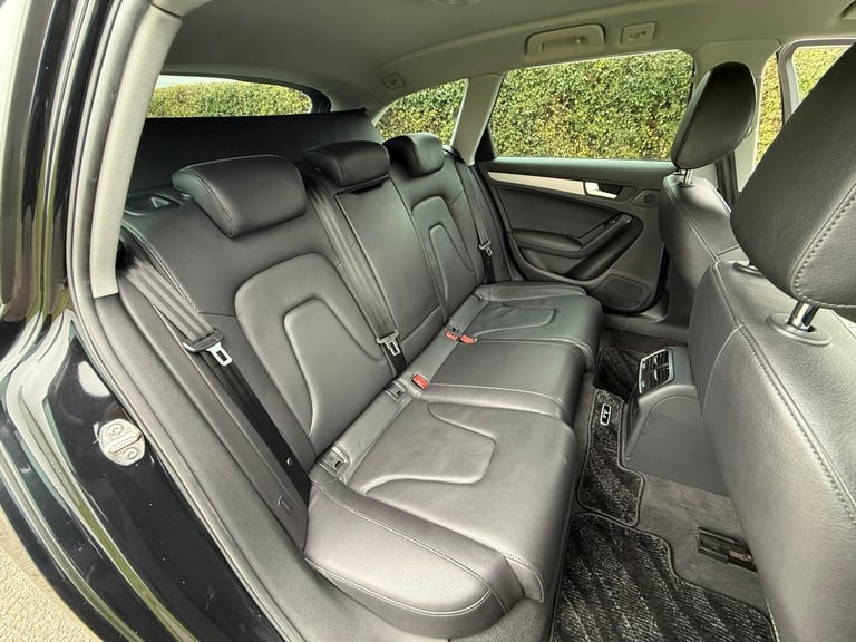 2025 Audi A4 S Line Estate PETROL Manual