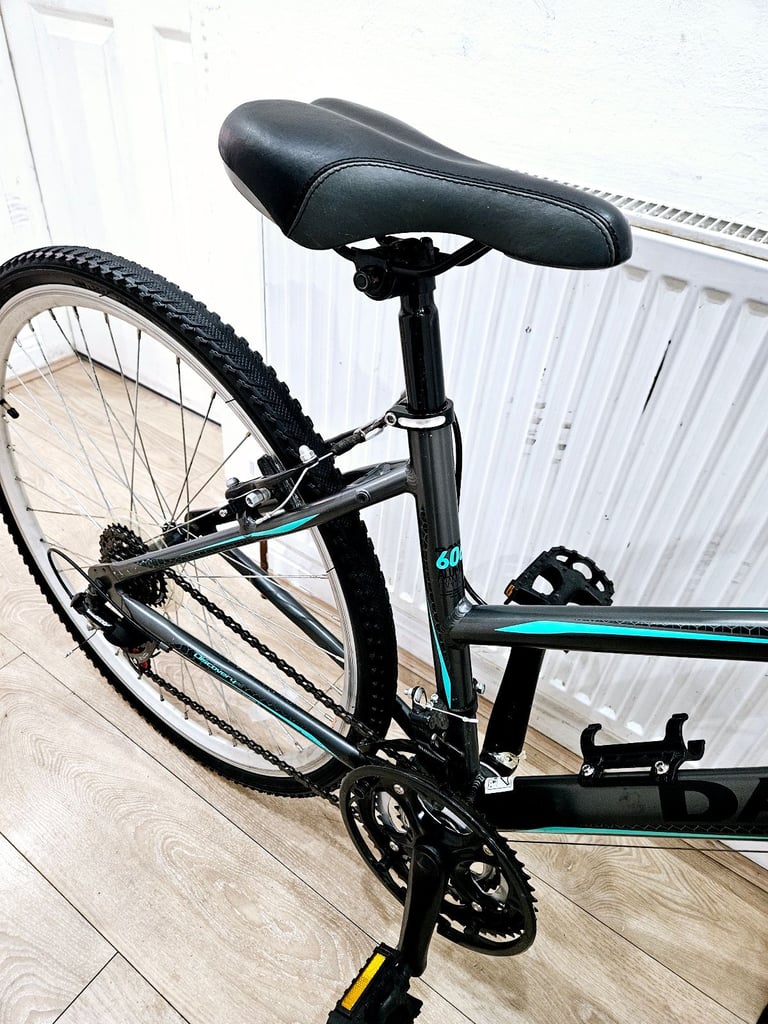Dawes discovery trail hybrid bike in good condition all fully working 