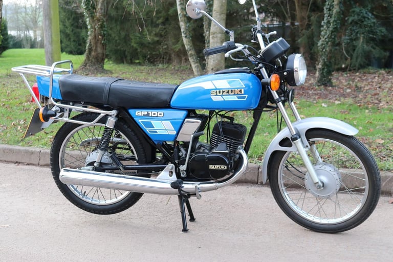 image for Suzuki GP100 GP 100 just 2,379 mile from new, and just 2 owners