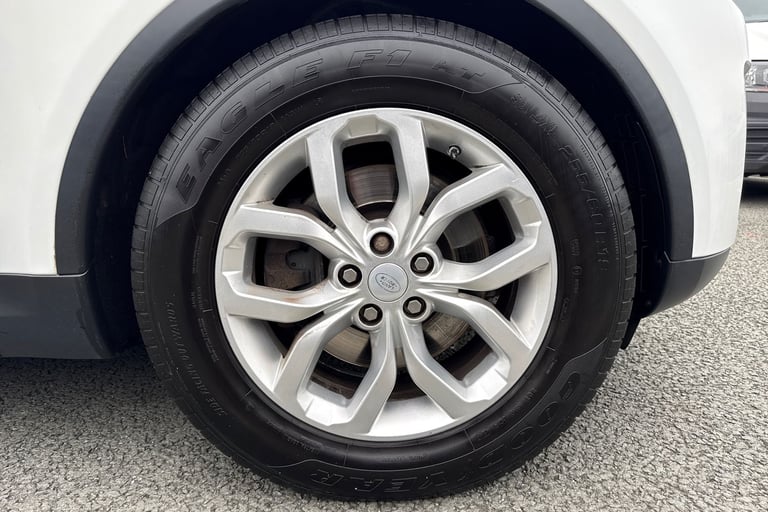 2017 Land Rover Discovery 3.0 TD V6 SE SUV 5dr Diesel Auto 4WD Euro 6 (s/s) (258 ps) SUV DIESEL A...