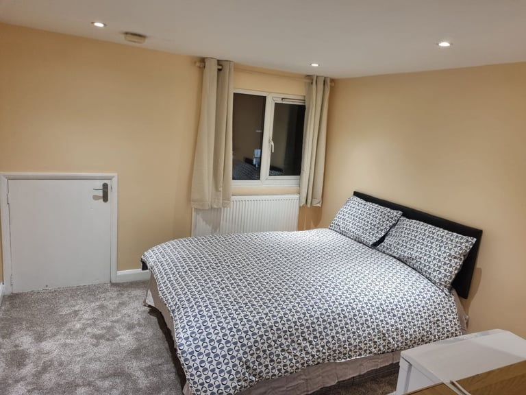 image for STUDIO FLAT AVAILABLE WALKING DISTANCE FROM CROYDON TOWN CENTRE
