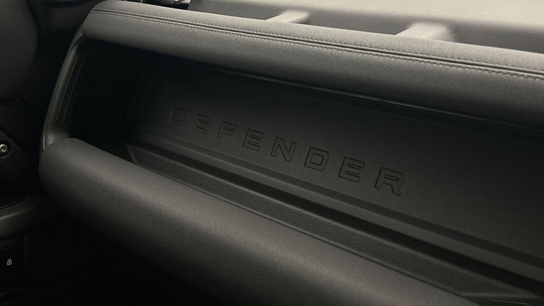 2021 Land Rover Defender 90 3.0 D250 MHEV X-Dynamic SE SUV 3dr Diesel Auto 4WD Euro 6 (s/s) (250 ...