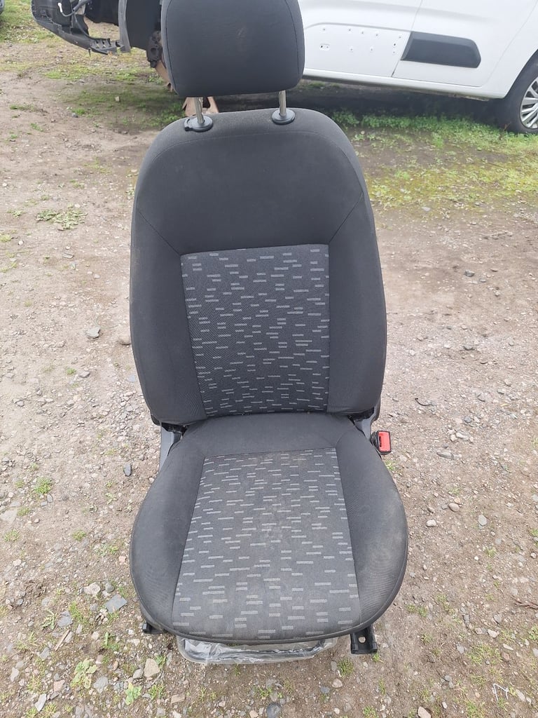 image for Vauxhall combo mk2 drivers front right seat