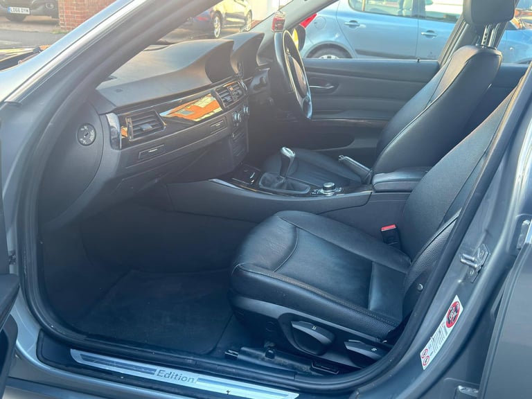 BMW, 3 SERIES, Saloon, 2011, Manual, 1995 (cc), 4 doors