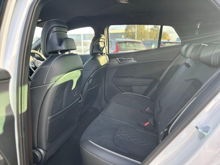 2025 Kia Sportage 1.6 T-GDi 13.8kWh GT-Line SUV 5dr Petrol Plug-in Hybrid Auto AWD Euro 6 (s/ EST...