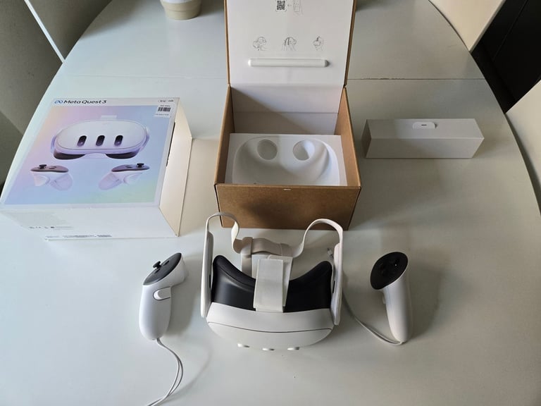 Meta Quest 3, mint condition, 18 month warranty (John Lewis)