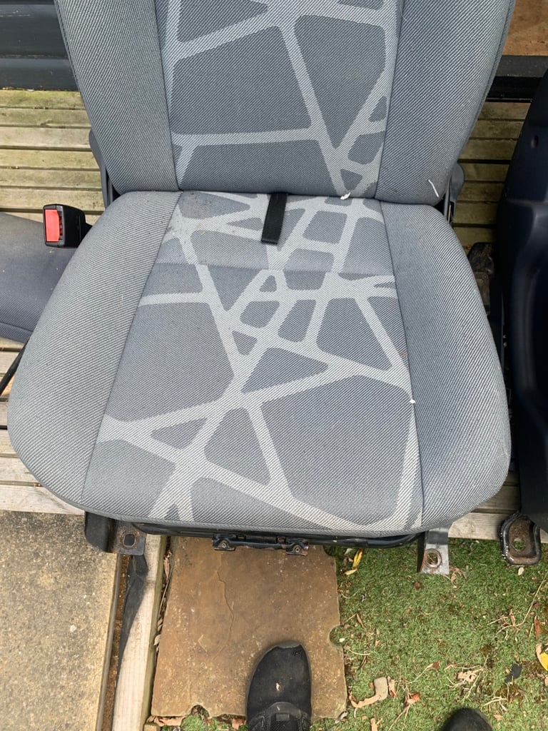 Ford connect front seats 