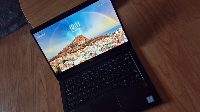 Touchscreen 7th generation 2019 Personal delivery Warranty professional 13" laptop DELL 256GB SSD