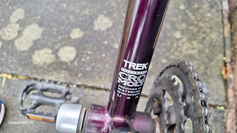 Trek 18 inch Track Masterr 830. Grip shift. 